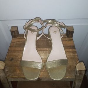 NWOT H&M Metallic Gold Strappy Sandals